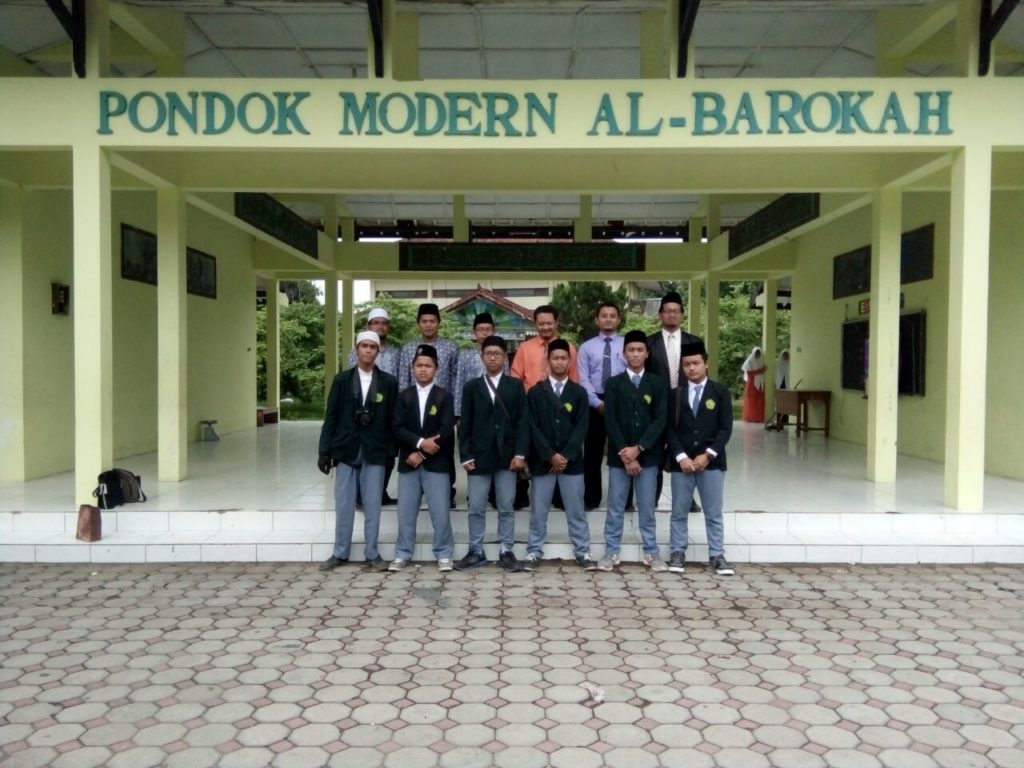 Study Banding & Silaturahmi ke Pondok Modern Al-Barokah